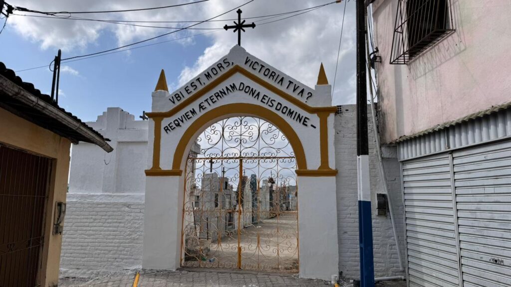 Cemitério de Chã Grande tem horário estendido no Dia de Finados; saiba como será