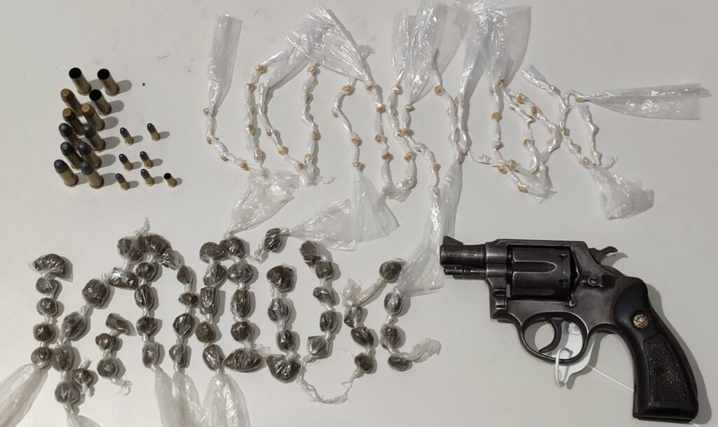 Polícia realiza operação e prende dois suspeitos por tráfico de drogas em Primavera