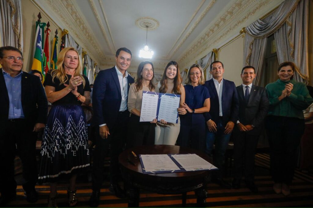 Governo de Pernambuco firma convênio com 73 municípios para implantação das Casas das Juventudes