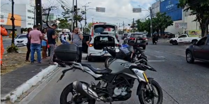 Veículo da Prefeitura do Cabo se envolve em sinistro com motocicleta na Zona Sul do Recife