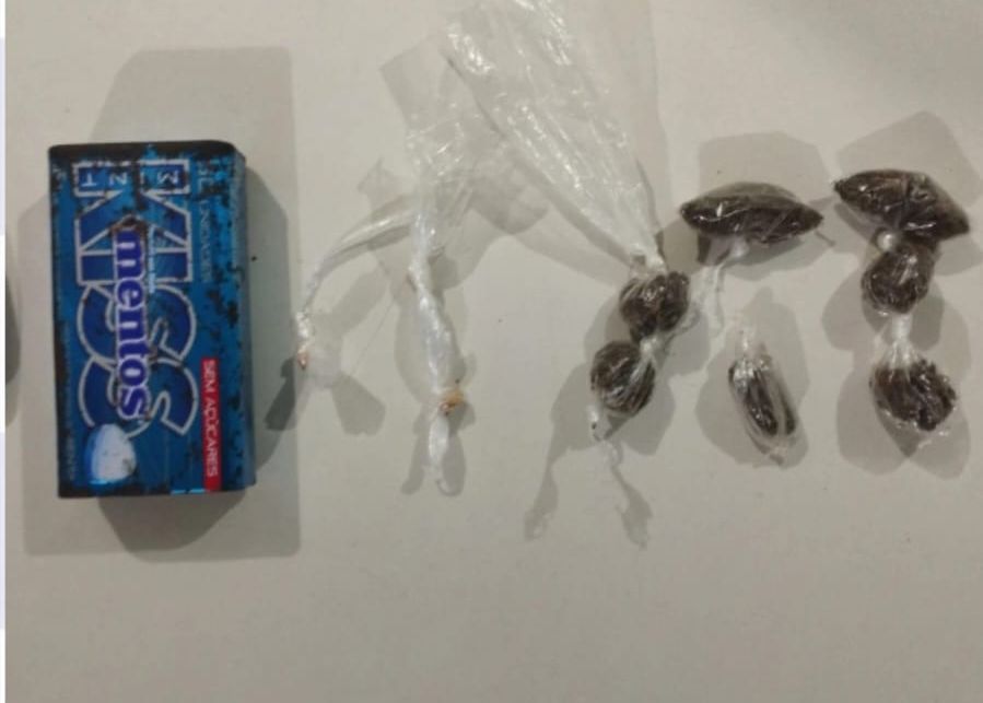 Polícia Militar apreende entorpecentes durante rondas no município de Primavera