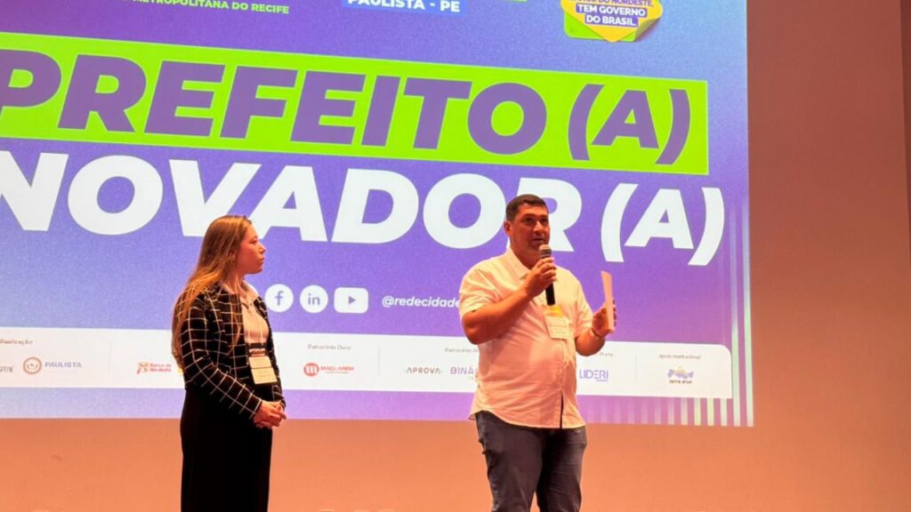 Prefeito Jeyson Falcão recebe Prêmio Prefeito Inovador 2026 e destaca avanço tecnológico em Primavera