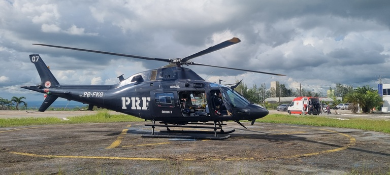 Motociclista com traumatismo craniano é resgatado de helicóptero após acidente na BR-232, em Gravatá