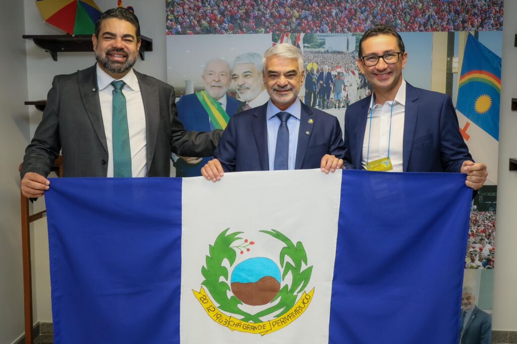 Sandro Advogado participa da Marcha dos Prefeitos e articula recursos para Chã Grande
