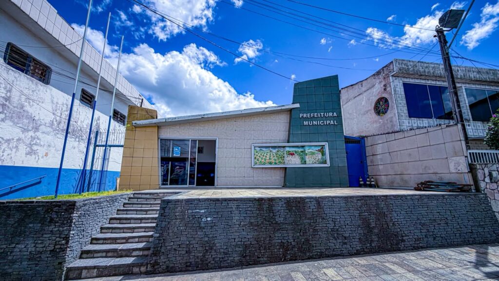 Secretaria de Educação de Chã Grande passa a funcionar no centro da cidade